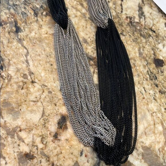 Elegant Black and Silver Necklace - Picture 3 of 4